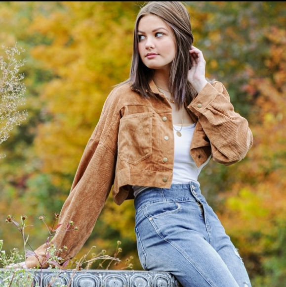 SOLD Favlux fashion cropped corduroy jacket camel - Picture 3 of 7